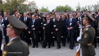 Председатель и сотрудники Следственного комитета РА почтили память жертв Геноцида армян